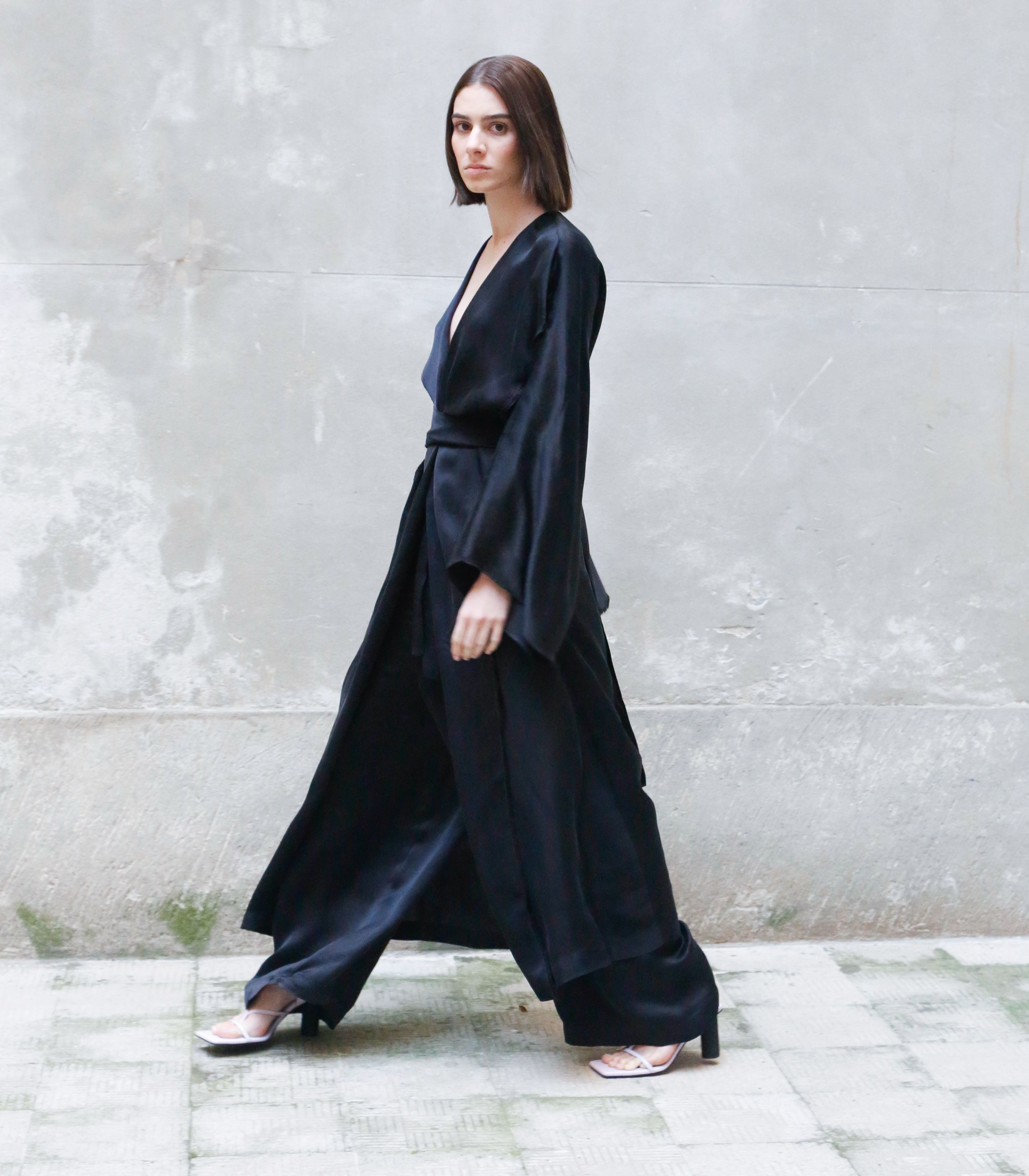 Vestido cruzado estilo kimono Bemberg