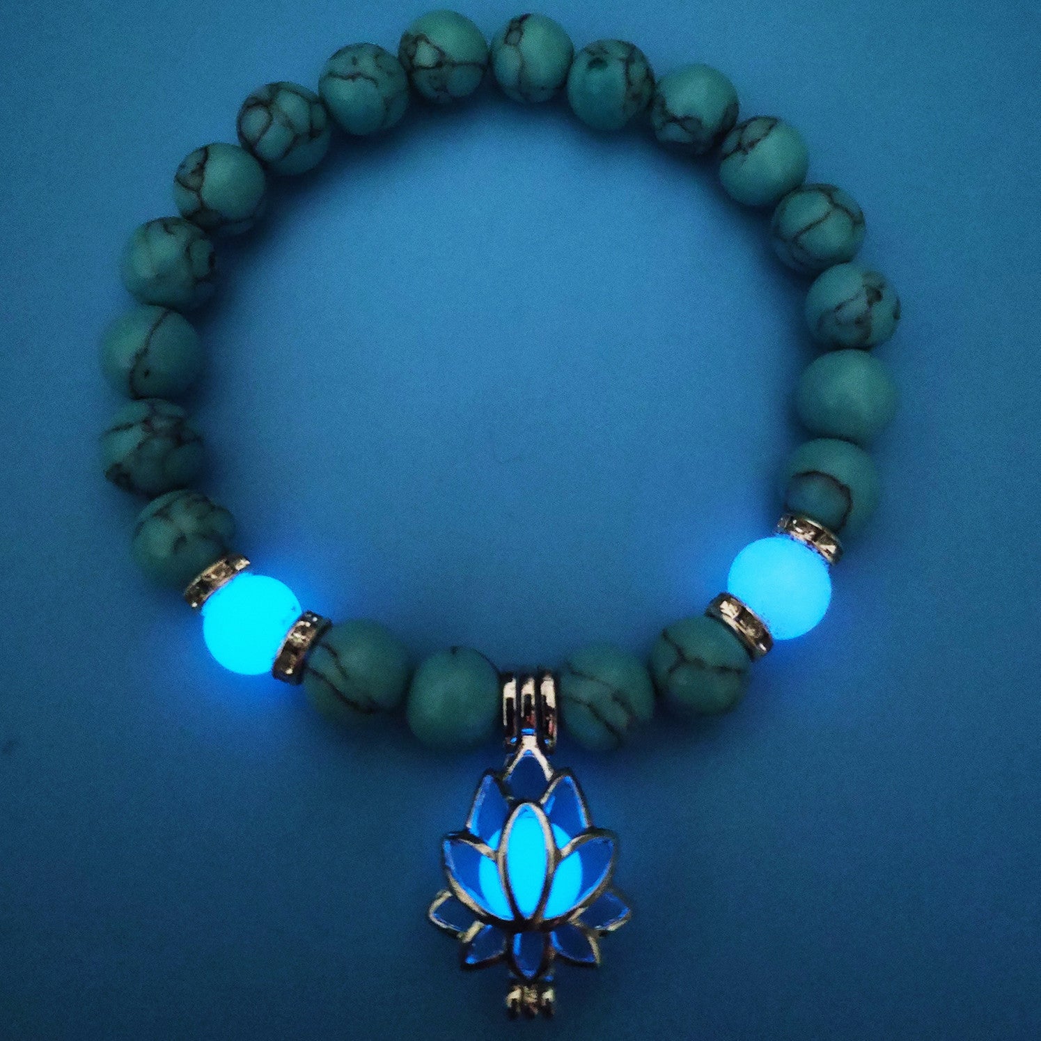 Pulsera de piedra natural de loto luminosa y energética, con cuentas luminosas que brillan en la oscuridad, ideal para yoga, sanación, oración y budismo.