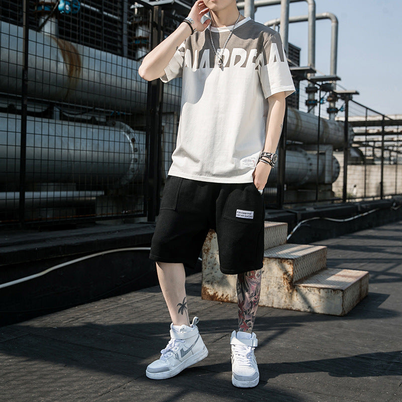 Conjunto de camiseta de manga corta para hombre, nueva moda de verano, un conjunto informal y elegante con ropa de moda para hombre.