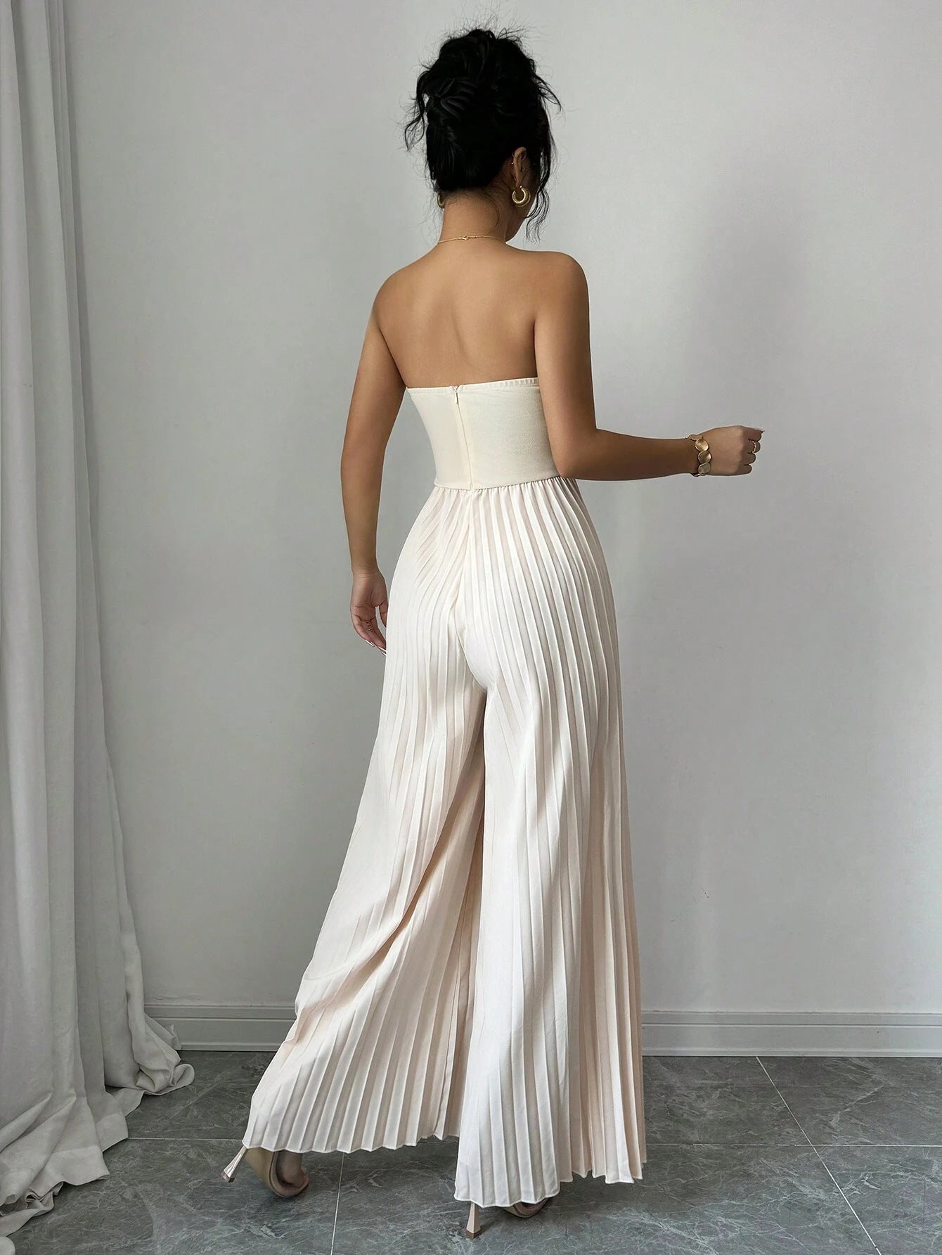 Top de tubo de color liso para mujer con diseño que se ajusta a la cintura