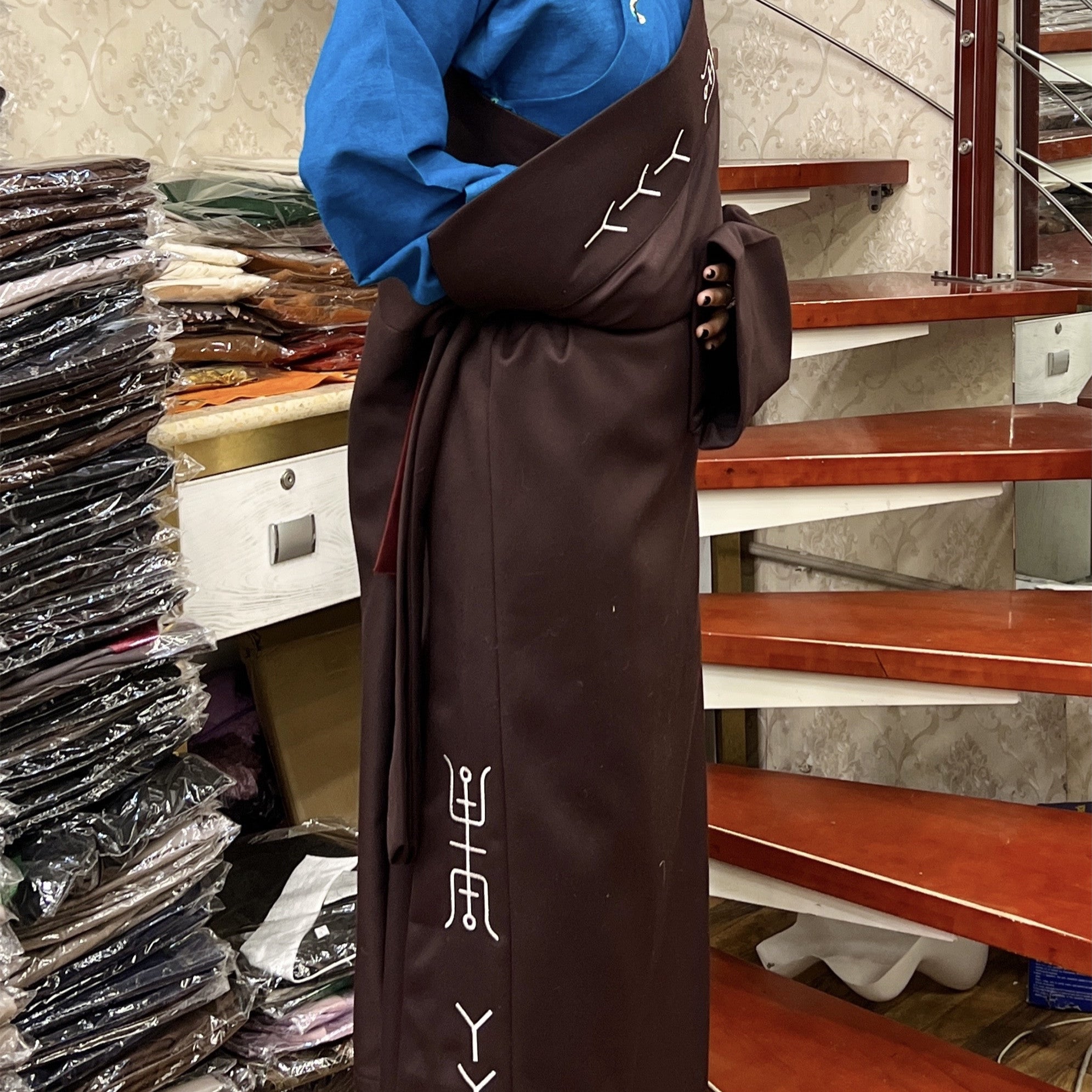 Camisa de encaje con tarjeta dorada de moda étnica para damas