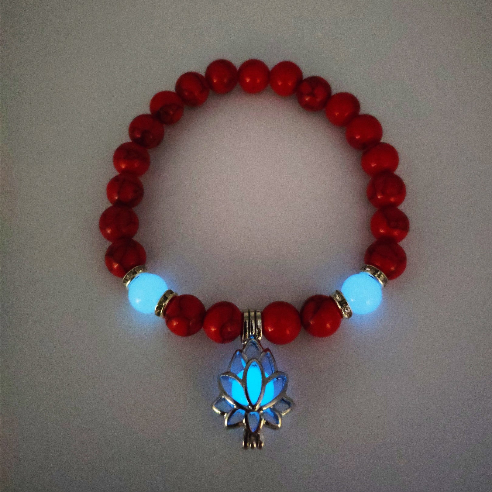 Pulsera de piedra natural de loto luminosa y energética, con cuentas luminosas que brillan en la oscuridad, ideal para yoga, sanación, oración y budismo.