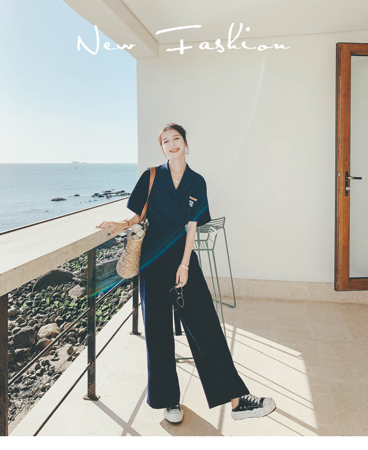 Mono de pierna recta con escote en V y diseño holgado de Niche Tooling