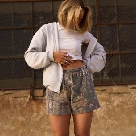 Pantalones cortos casuales con estampado de camuflaje de ramas de árbol de Harajuku