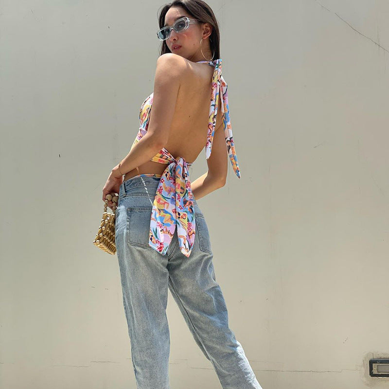 Camiseta sin mangas con estampado de personajes colgantes y cordón para atar al cuello