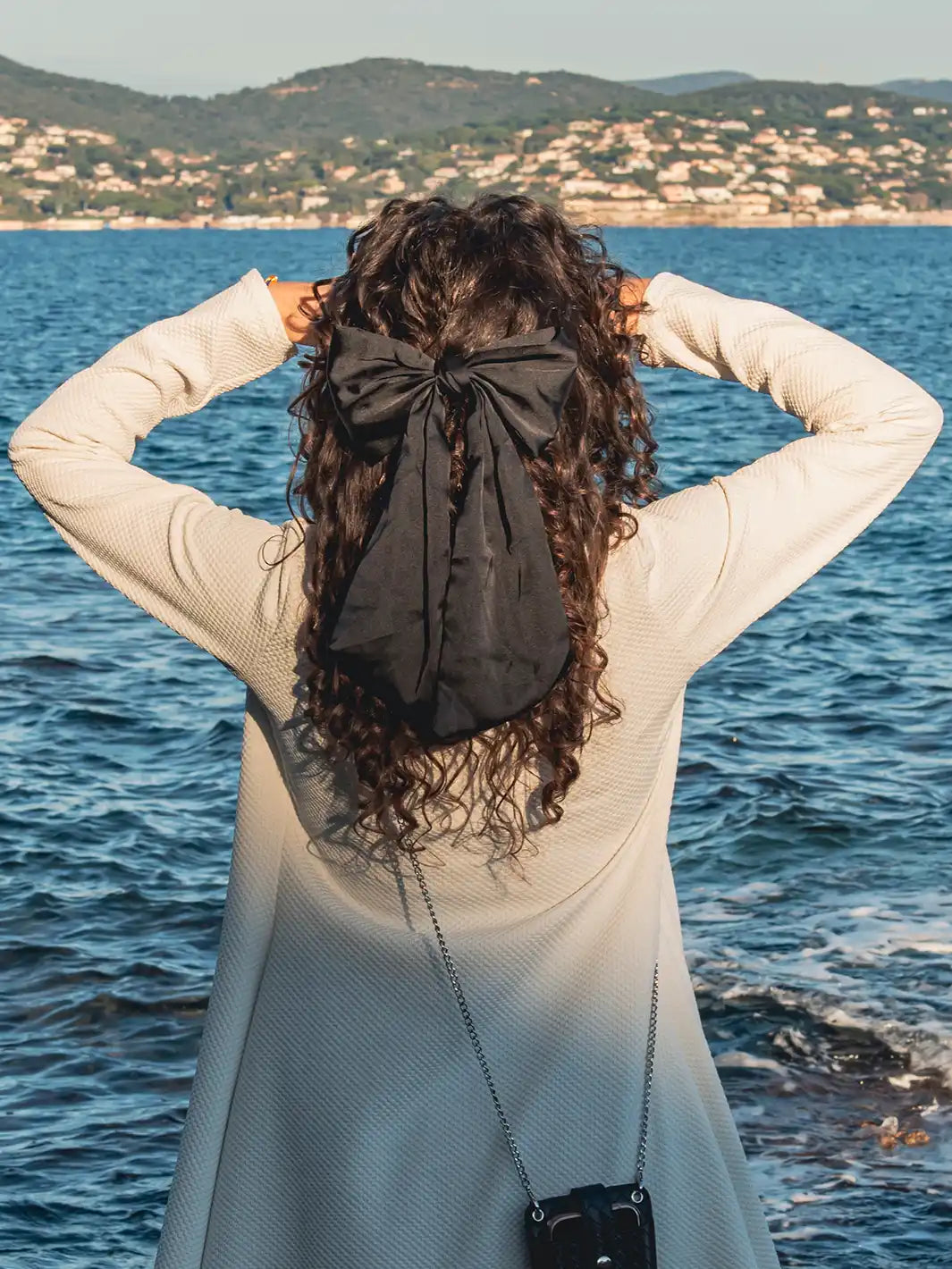 Lazo de satén grande negro 