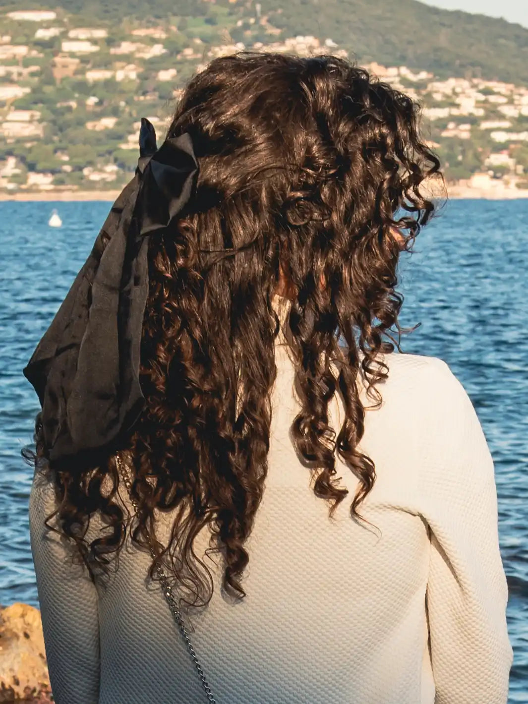 Lazo de satén grande negro 