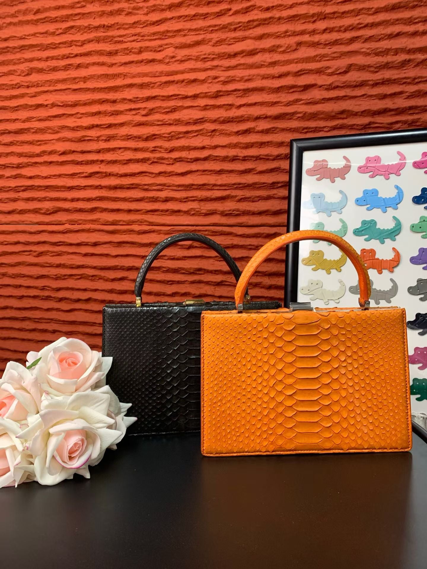 Bolso con asa superior de piel de pitón auténtica