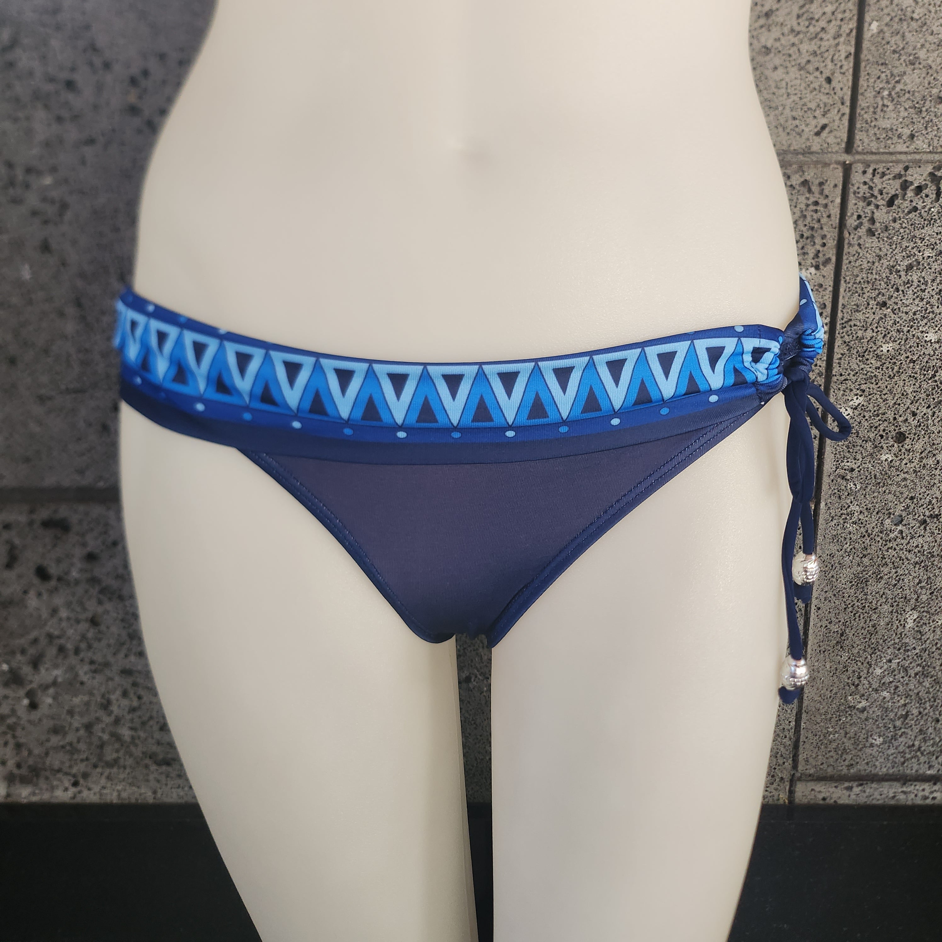 Loco Boutique Makiki doblado