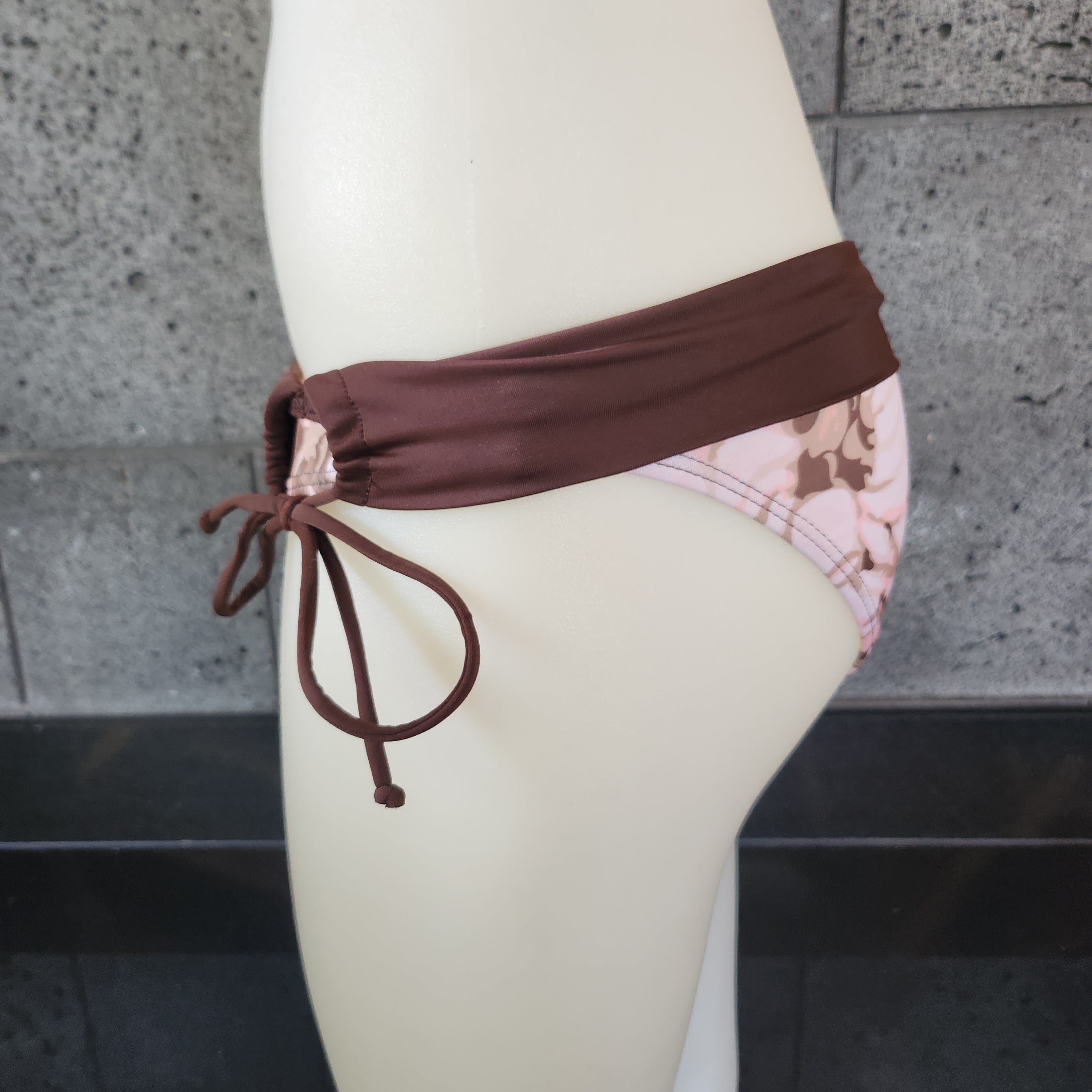 Braguita de bikini con estampado floral para mujer de Loco Boutique