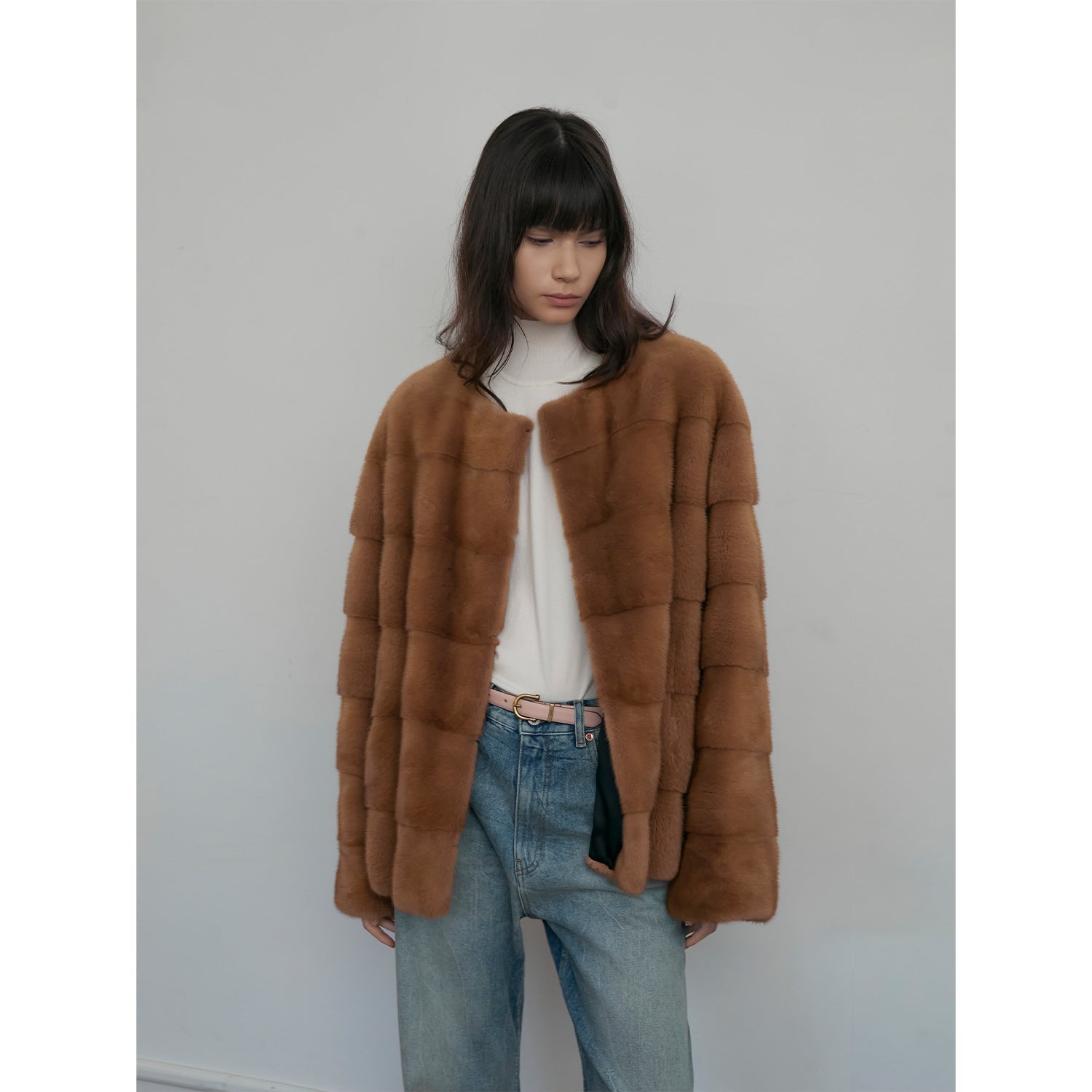 Abrigo de piel de visón de terciopelo con reloj vintage para invierno 