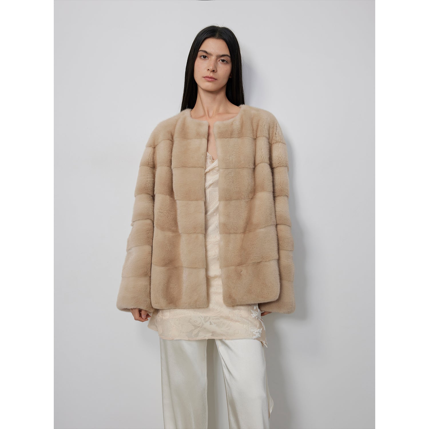 Abrigo de piel de visón de terciopelo con reloj vintage para invierno 