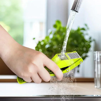 2 in 1 Garlic Ricer and Slicer Press Garlic Mincer Chopper Crushing Garlic Mincer and Slicer Crusher Tool Kitchen Gadgets