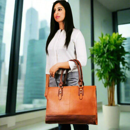 The Signature 17" Bag, Tan