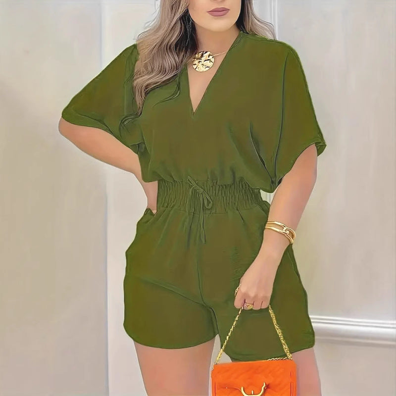 Mono casual con cuello en V y volantes