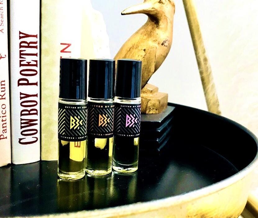 Aceite corporal perfumado en roll-on