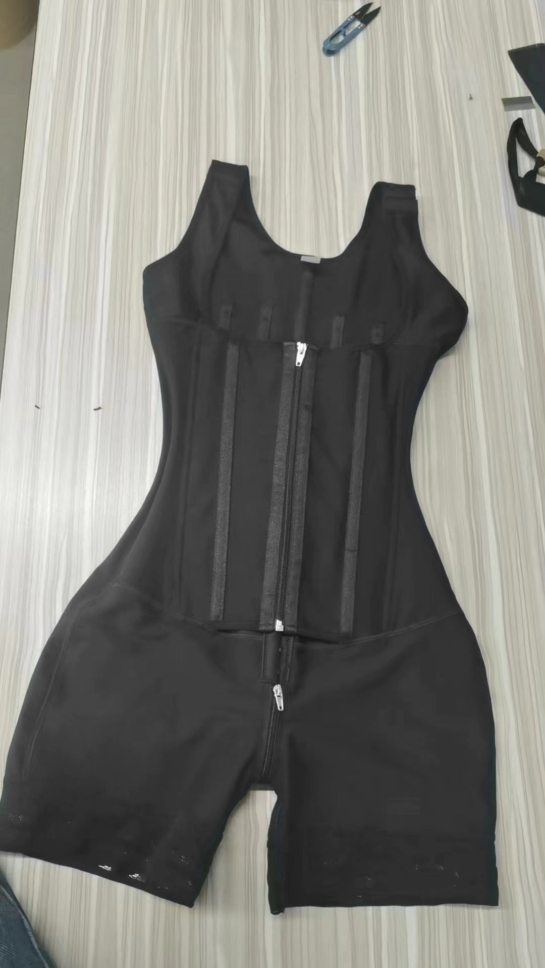 Pantalones moldeadores de abdomen con entrepierna abierta y doble capa que levantan la cadera y el pecho.