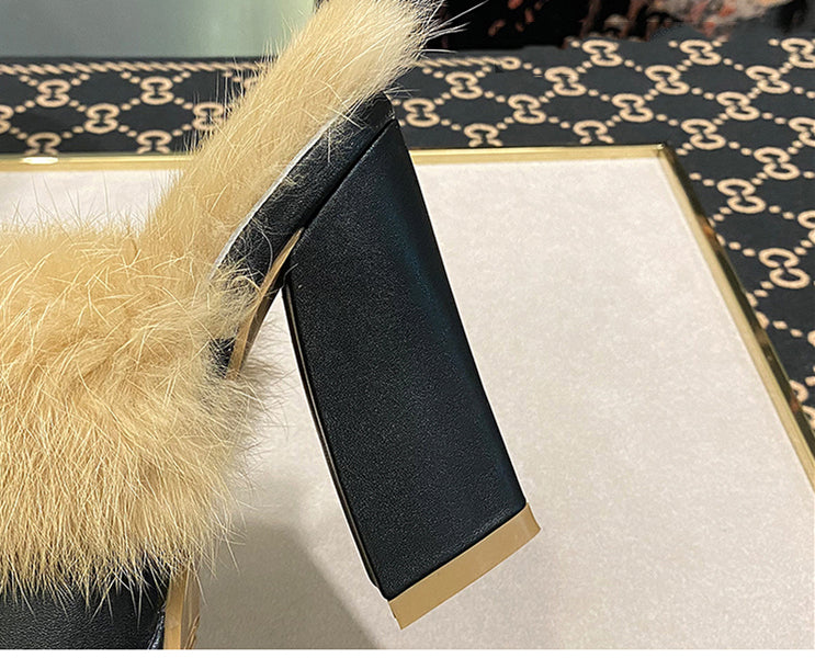 Pantuflas mullidas para mujer con tacón grueso y forro polar.